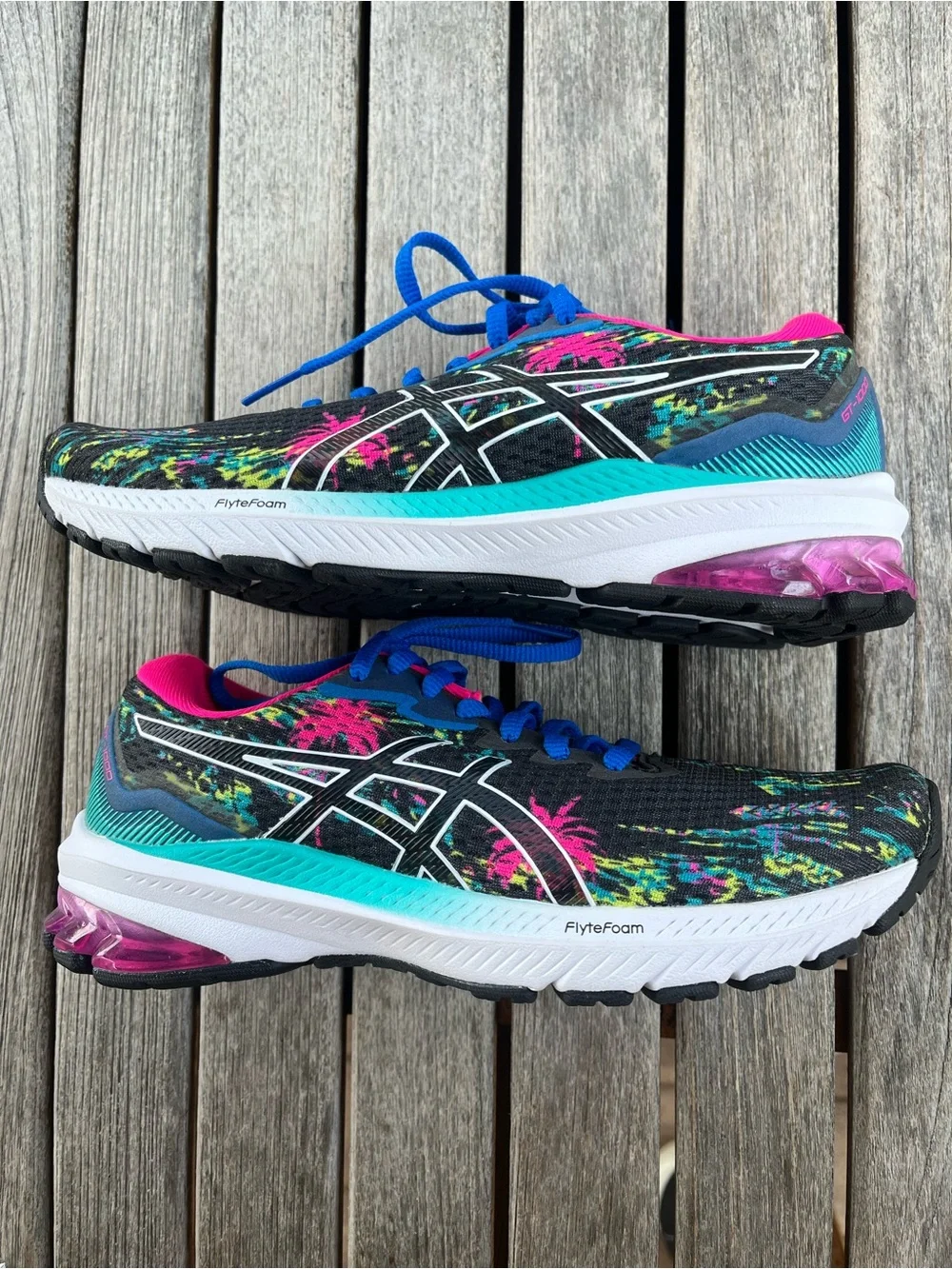 NWOT ASICS Women's GT-1000 11 • Size 6 Running Shoes / Sneakers